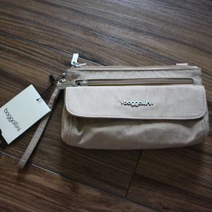 NWT Baggallini travel bag